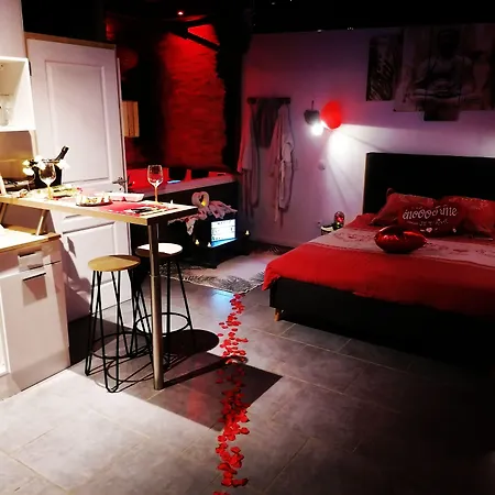 Belle Est La Nuit Frühstückspension Liévin